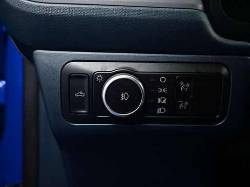 Used 2025 Ford Maverick Lobo image 11