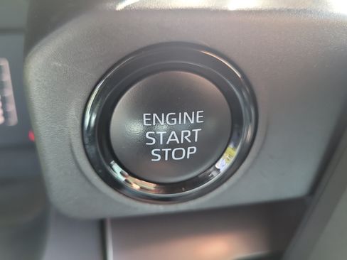 Certified 2024 Toyota Tacoma SR5 AWD/4WD image 27