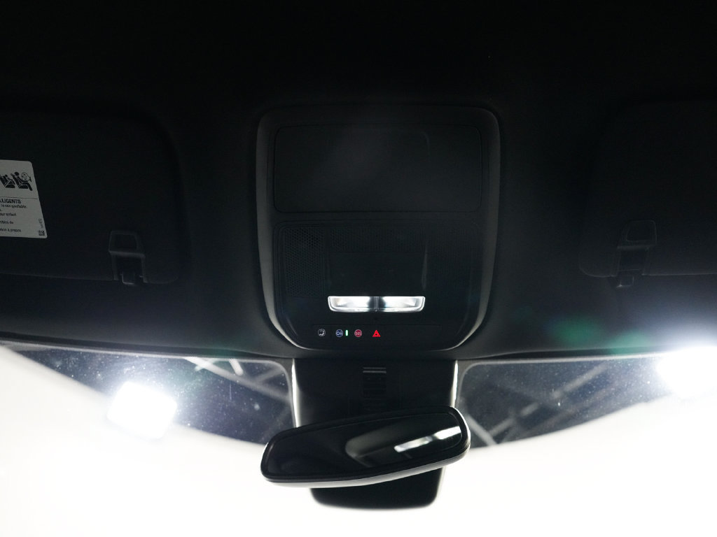 Used 2024 GMC Acadia Elevation w/ Luxury Package AWD/4WD image 42