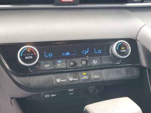 Certified 2023 Hyundai Elantra SEL image 26