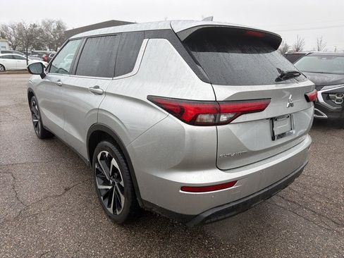 Used 2022 Mitsubishi Outlander ES image 7