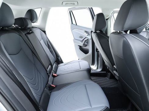 New 2026 Volkswagen Tiguan SE image 37