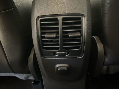 Used 2018 Ford Escape SEL image 23