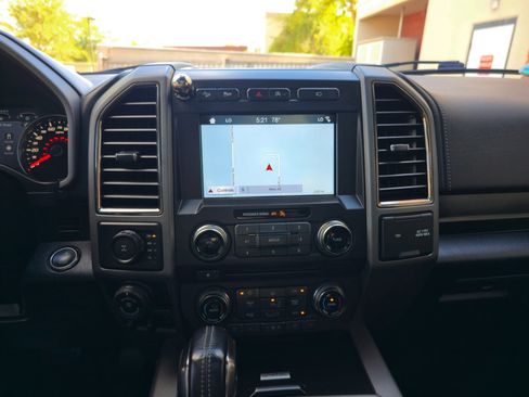 Used 2017 Ford F150 Raptor w/ Equipment Group 802A Luxury image 20