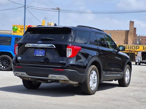 Certified 2023 Ford Explorer XLT w/ Equipment Group 202A AWD/4WD image 4