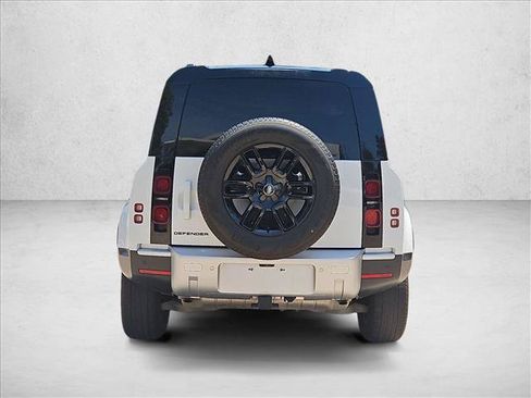 Used 2025 Land Rover Defender 110 S AWD/4WD image 7
