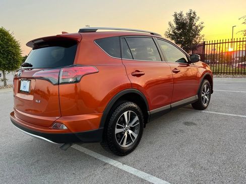 Used 2016 Toyota RAV4 XLE FWD image 4