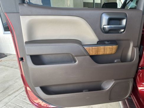 Used 2018 GMC Sierra 1500 SLT w/ SLT Premium Package image 29