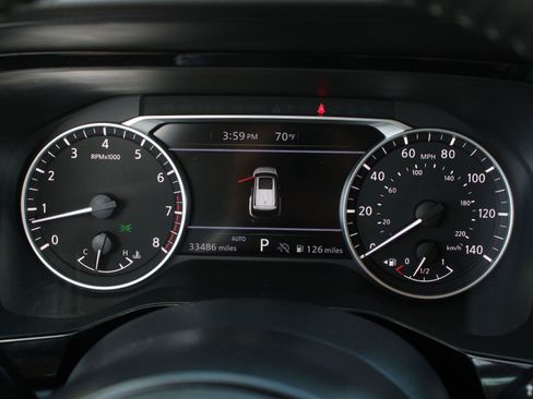 Used 2025 Nissan Pathfinder SV AWD/4WD image 11