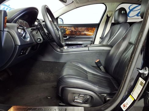 Used 2011 Jaguar XJ RWD image 7