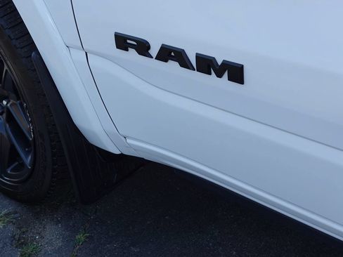 Used 2022 RAM 1500 Limited AWD/4WD image 15