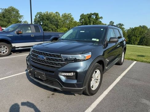 Certified 2024 Ford Explorer XLT w/ Equipment Group 202A AWD/4WD image 2