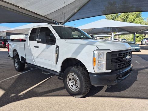 Used 2023 Ford F250 XL w/ FX4 Off-Road Package AWD/4WD image 3