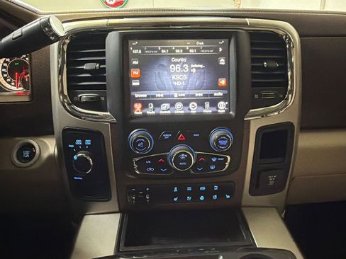 Used 2014 RAM 3500 Laramie w/ Convenience Group AWD/4WD image 21