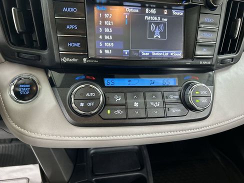 Used 2017 Toyota RAV4 XLE AWD/4WD image 16
