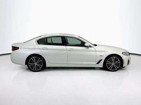 Certified 2023 BMW 530e w/ Premium Package RWD image 4