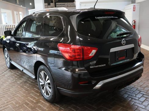 Used 2017 Nissan Pathfinder Platinum AWD/4WD image 6