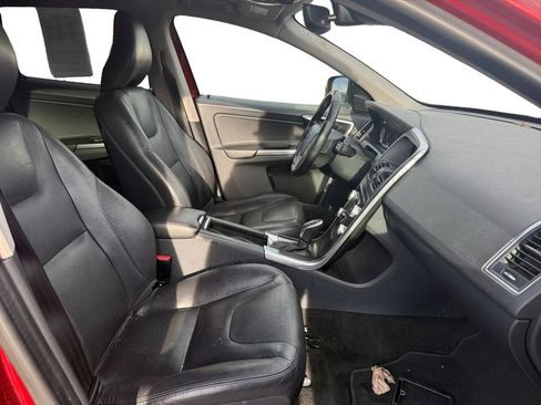 Used 2016 Volvo XC60 T5 Premier image 6
