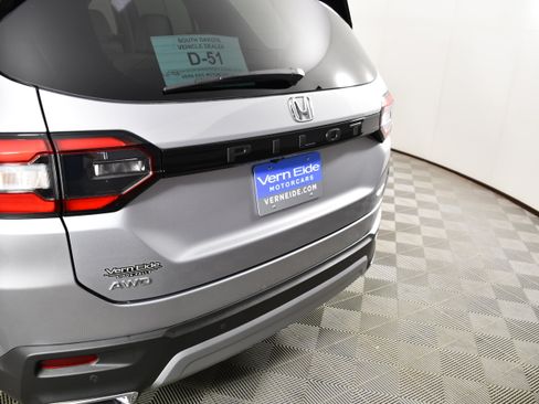 Certified 2025 Honda Pilot Elite image 15