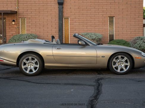 Used 2000 Jaguar XK8 Convertible RWD image 9