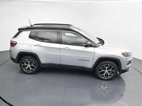Used 2024 Jeep Compass Limited AWD/4WD image 32