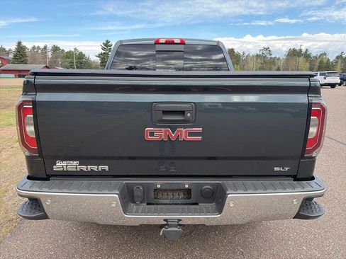 Used 2018 GMC Sierra 1500 SLT AWD/4WD image 4