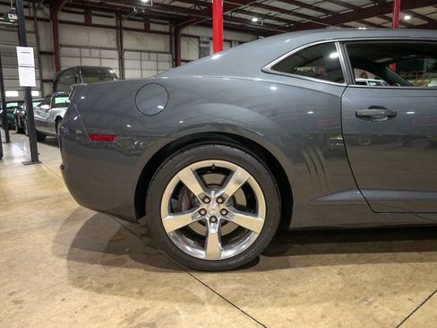 Used 2010 Chevrolet Camaro SS RWD image 9