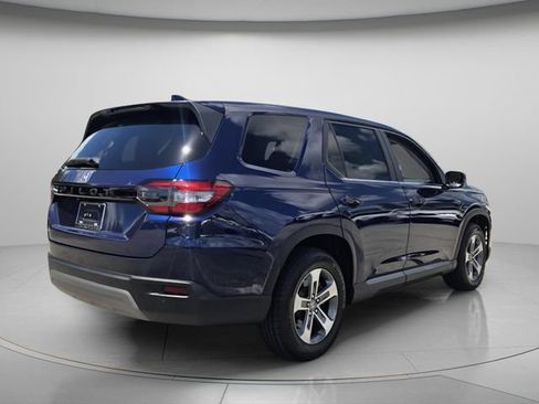 Used 2025 Honda Pilot EX-L image 8