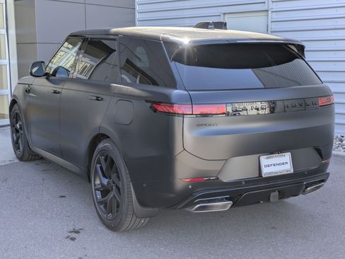 New 2026 Land Rover Range Rover Sport Dynamic SE AWD/4WD image 7