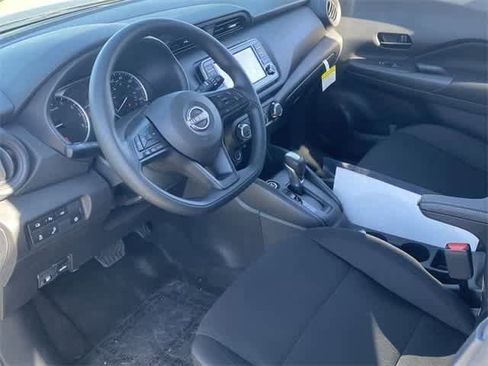 New 2025 Nissan Kicks Play S image 2