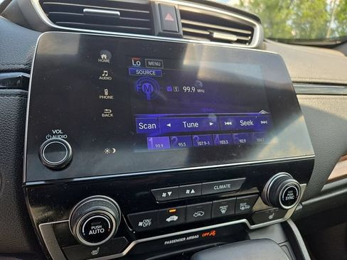 Used 2018 Honda CR-V Touring image 17