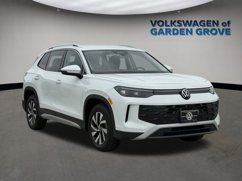 New 2025 Volkswagen Tiguan S image 2