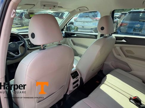 Used 2022 Volkswagen Tiguan SE FWD image 11