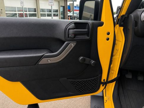 Used 2011 Jeep Wrangler Sport AWD/4WD image 4