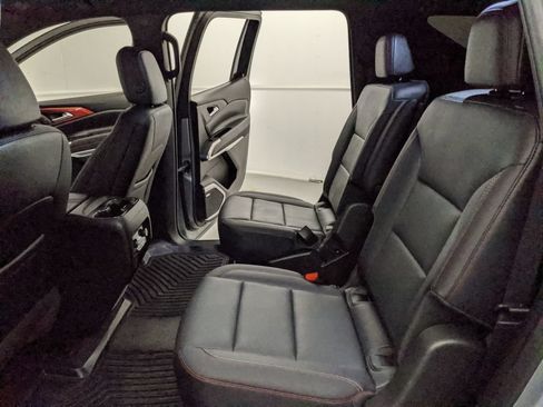Used 2025 Chevrolet Traverse Z71 w/ Enhanced Driving Package AWD/4WD image 16