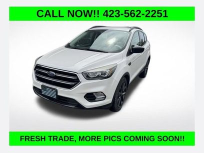 Used 2017 Ford Escape SE w/ SE Sport Appearance Package