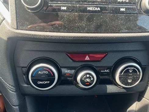 Used 2020 Subaru Crosstrek 2.0i image 11