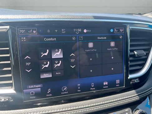 Used 2025 Chrysler Pacifica Limited FWD image 30