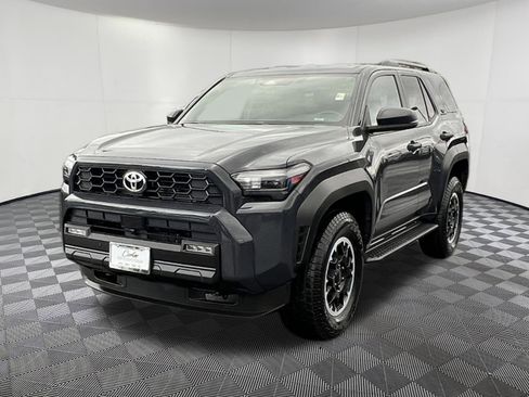 Used 2025 Toyota 4Runner TRD Off-Road image 3