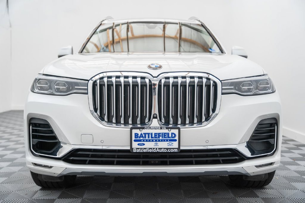 Used 2020 BMW X7 xDrive40i w/ Cold Weather Package AWD/4WD image 2