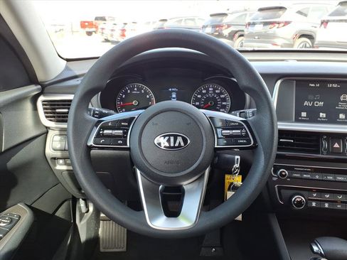 Used 2020 Kia Optima LX image 17