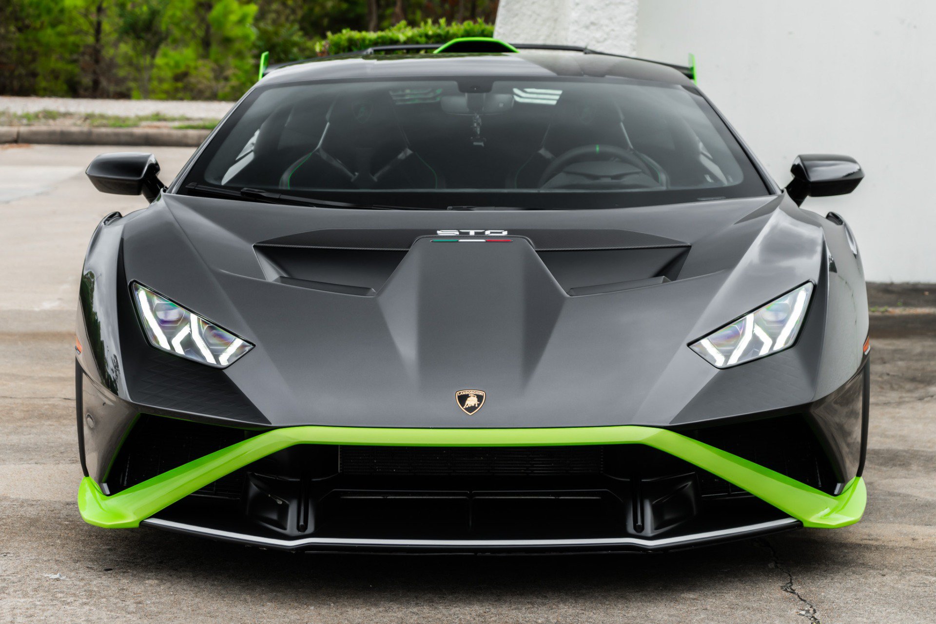 Used 2021 Lamborghini Huracan STO RWD image 11
