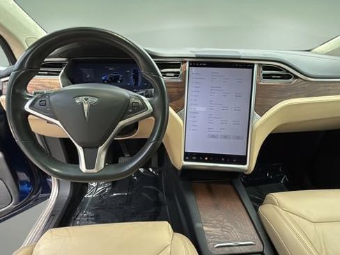 Used 2017 Tesla Model X 90D AWD/4WD image 10