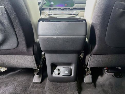 Used 2024 Kia Telluride SX Prestige AWD/4WD image 21