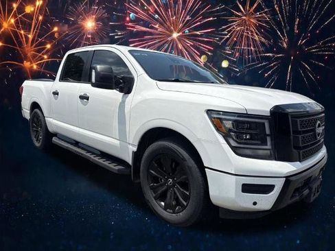 Certified 2023 Nissan Titan SV w/ SV Convenience Package RWD image 2