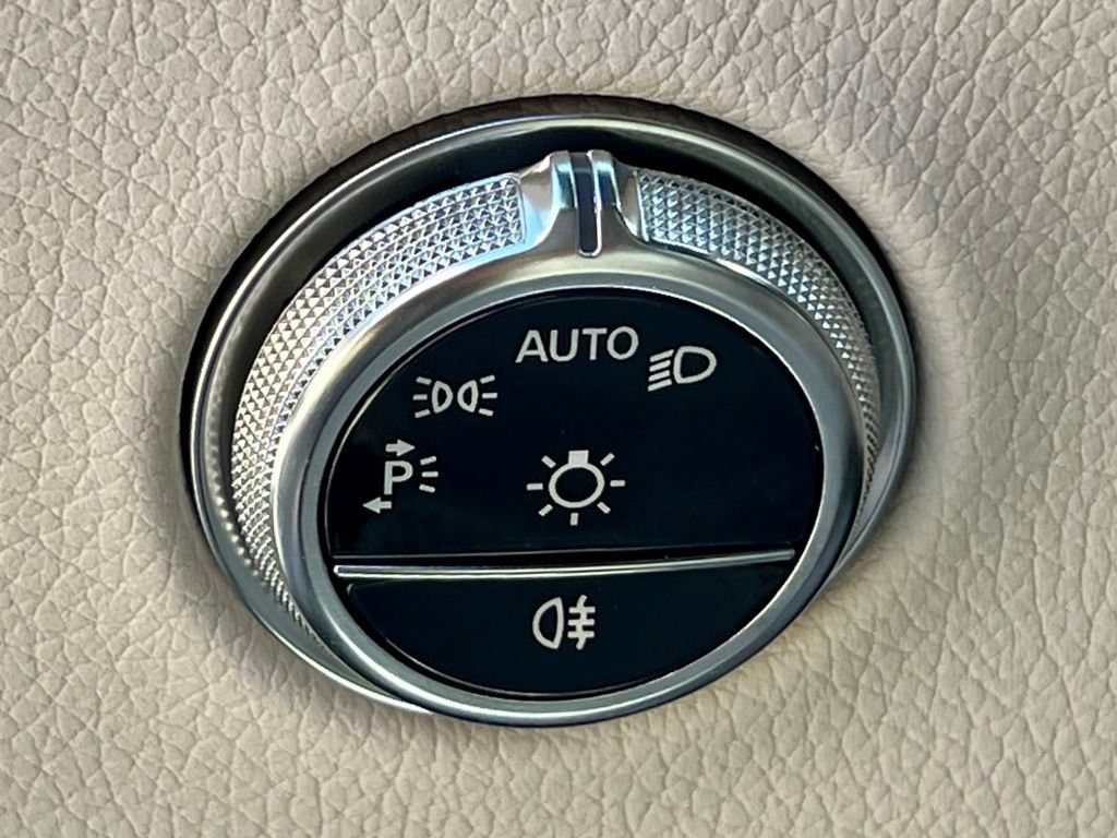 Certified 2026 Mercedes-Benz GLC 300 4MATIC image 32