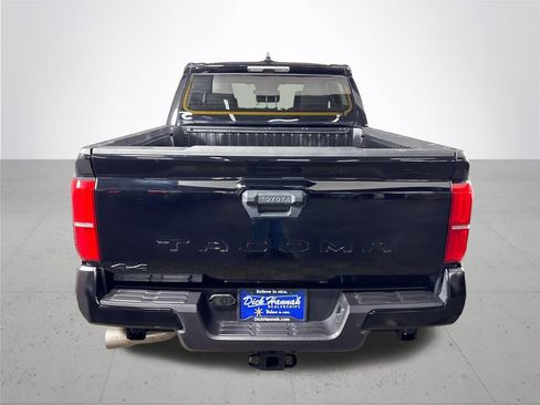 Used 2025 Toyota Tacoma TRD Sport image 7