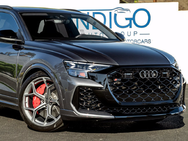 Used 2026 Audi RS Q8 performance AWD/4WD image 5