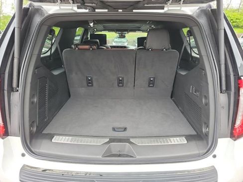 Used 2023 GMC Yukon XL Denali Ultimate AWD/4WD image 35