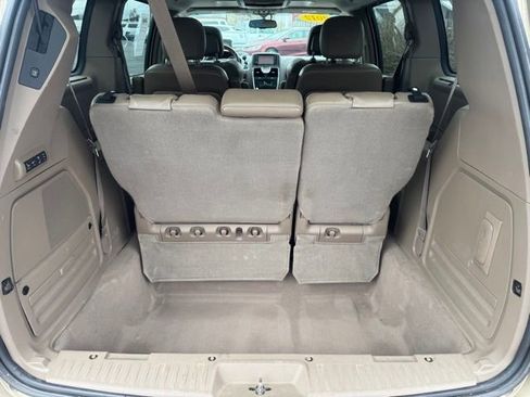 Used 2012 Chrysler Town & Country Limited w/ Luxury Group image 19